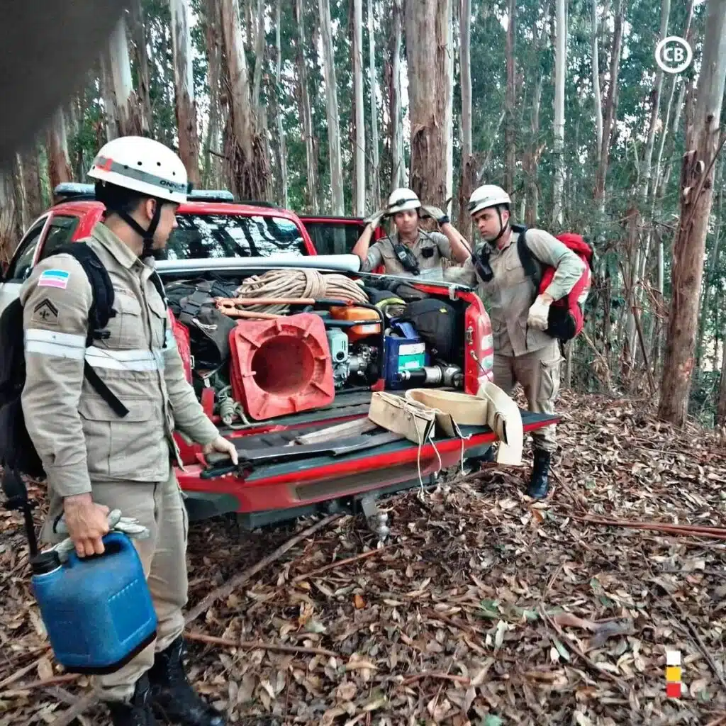 Homens ficam presos a 120 metros de altura ao tentar salvar cão em Irupi