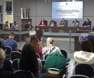 Audiência debate desafios na área da saúde na região do Caparaó Foto mostra plenário da Câmara de Guaçuí lotada para audiência da Ales sobre a área da saúde do Caparaó