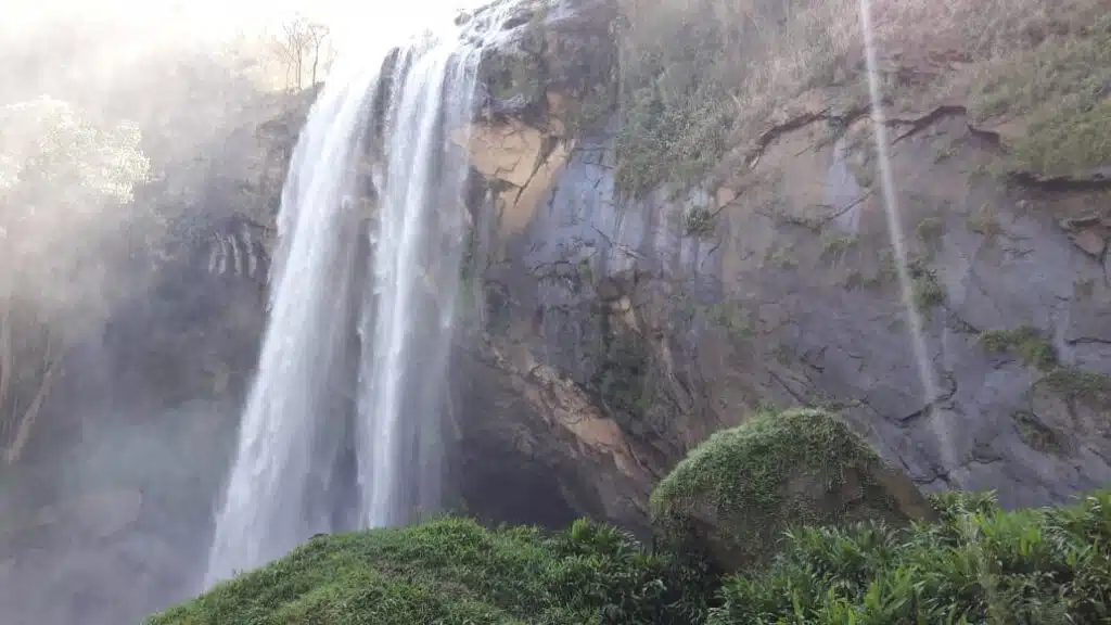 A Cachoeira Alta é um atrativo do turismo rural em Cachoeiro de Itapemirim