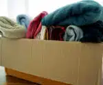 Campanha recebe doação de roupas de frio no ES