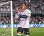 Coritiba surpreende o Fluminense e fica perto de deixar zona de rebaixamento