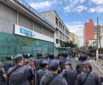 Usuários de drogas depredam carros e ônibus na Cracolândia