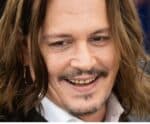 Ator Johnny Depp é encontrado desacordado em quarto de hotel