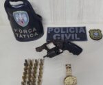 PC prende homem e adolescente escondidos em residência no ES