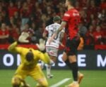 Flamengo suporta pressão do Athletico-PR e avança na Copa do Brasil