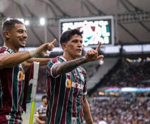Com vaias e aplausos a Diniz, Fluminense vence o Inter e entra no G-4 Fluminense
