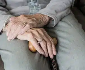 Falta de diagnósticos para Alzheimer preocupa especialistas Idosos Lar João XXIII