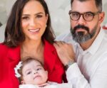 Letícia Cazarré rebate comentários sobre foto em família sem filha