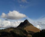 Do alto da Pedra do Caramba: vista rara e uma história pouco conhecida
