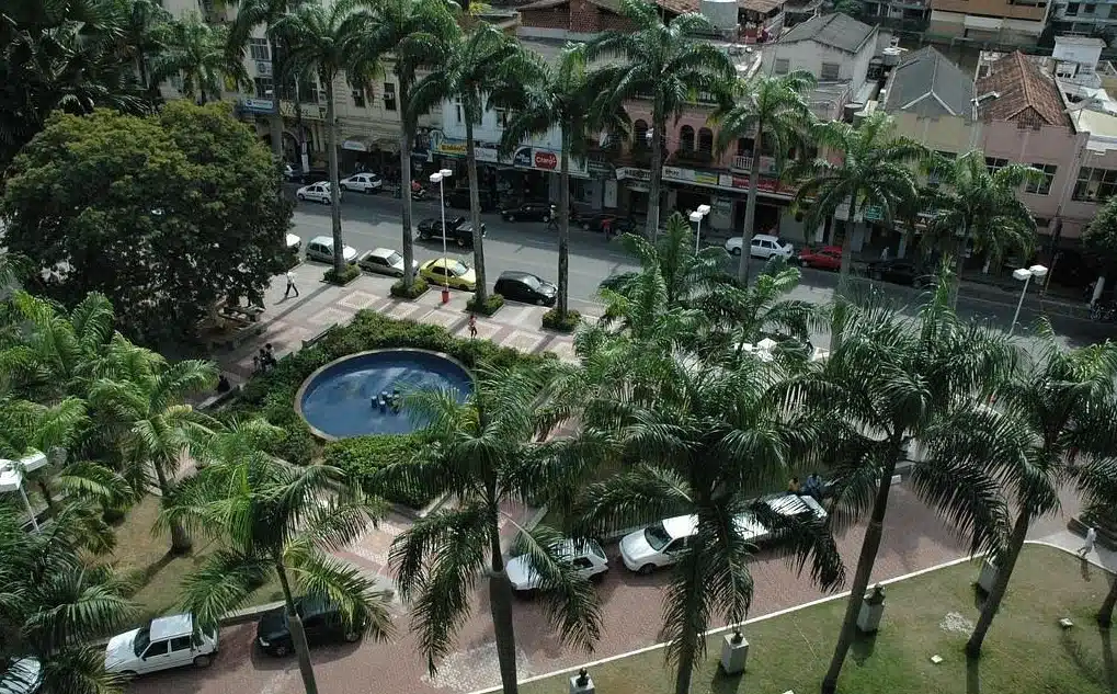 Praça Jerônimo Monteiro, no centro de Cachoeiro de Itapemirim