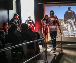 PRF realiza Cinema Rodoviário para conscientizar sobre trânsito seguro