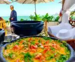 Moqueca, paella e shows: Iriri recebe o maior festival de frutos do mar do ES