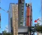 Guindaste despenca de topo de prédio em Nova York