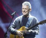 Chico Buarque passa por cirurgia no Rio de Janeiro