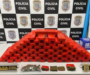Polícia prende três e apreende 50kg de maconha em balneário do ES