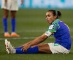 Marta pede que não abandonem o futebol feminino: ‘Terminei, elas continuam’