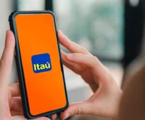 Com app fora do ar, Itaú recomenda a clientes que usem agências App do Itaú