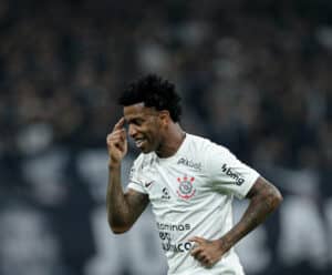 Corinthians mostra eficiência para derrotar Botafogo em Itaquera Gil comemorando gol