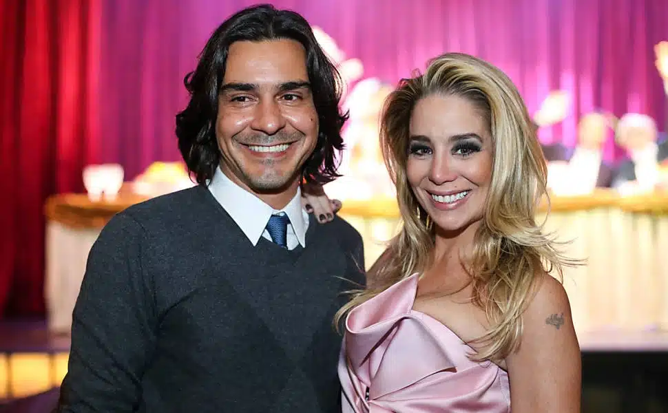 Danielle Winitis e André Gonçalves