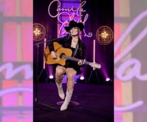 Sucesso capixaba: cantora de Ibatiba lança DVD gravado em Goiânia Cantora capixaba laça seu DVD gravado em Goiânia.