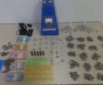 PM apreende mais de três mil pinos de cocaína e 870 pedras de crack