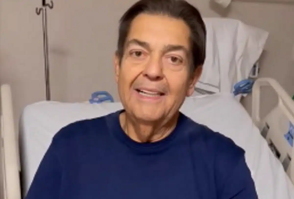 A foto mostra Faustão hospitalizado