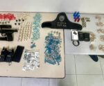 PM detém suspeitos e apreende drogas em Vitória