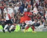 Inter toma virada do River e precisará vencer para ir às quartas da Libertadores