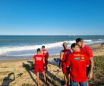 Dupla some na mesma praia em que namorados morreram em Guarapari