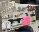 Disque-denúncia: Polícia apreende submetralhadora e drogas no ES