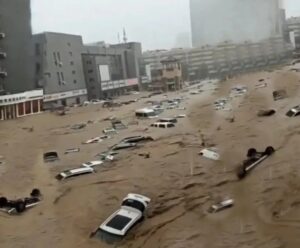 Tufão na China causa chuvas torrenciais e deixa ao menos 20 mortos Tempestade na China