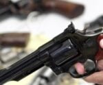 Deputado defende arma de fogo para mulheres vítimas de violência no ES