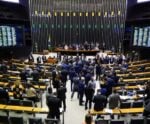 Projeto quer dobrar período de internação de adolescentes infratores