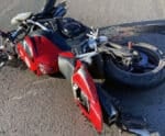 Motociclista é indenizado em R$ 150 mil por amputar braço após acidente