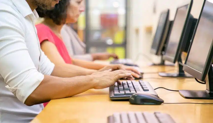Cursos em Viana
