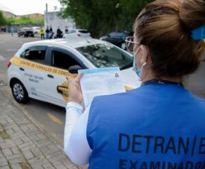 Projeto de Lei garante uniforme a agente do Detran no ES
