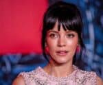 Lily Allen revela que perdeu virgindade no Brasil, aos 12 anos