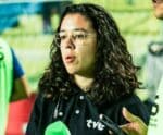 Goleada no jogo narrado por uma mulher pela primeira vez no futebol Capixaba