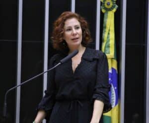 Relator muda voto e Conselho de Ética arquiva processo contra Zambelli