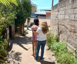 VÍDEO | Mulher acusada de tráfico de drogas é presa no bairro Zumbi