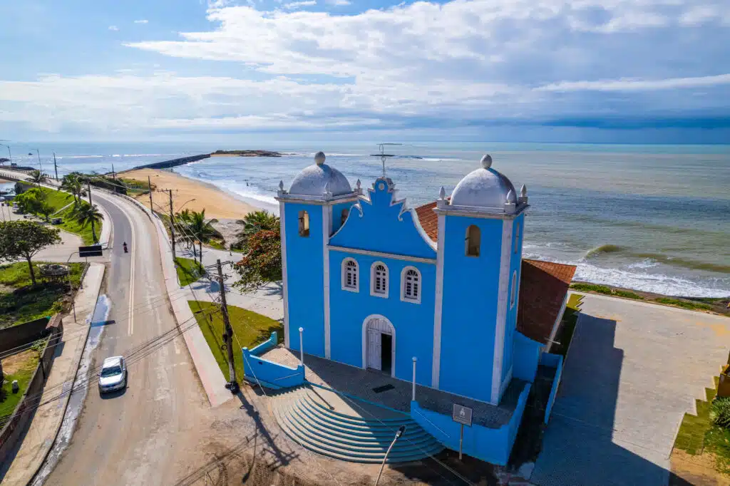 Igreja Nossa Senhora dos Navegantes atrai turistas para a cidade, a Pérola Sul Capixaba