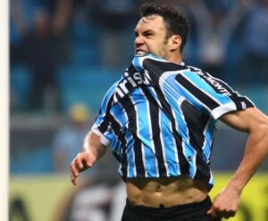 Kleber Gladiador é demitido de canal após ser acusado de agredir mulher Kleber Gladiador