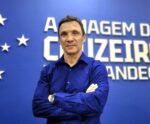 Direção do Cruzeiro confirma contratação do técnico Zé Ricardo