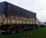 Caminhoneiro é amarrado e abandonado na BR-101 após ter carga roubada