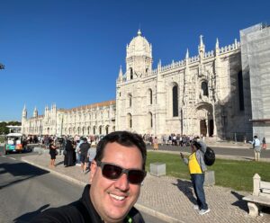 Dentista de Alegre participa de audiência com Papa Francisco nesta semana