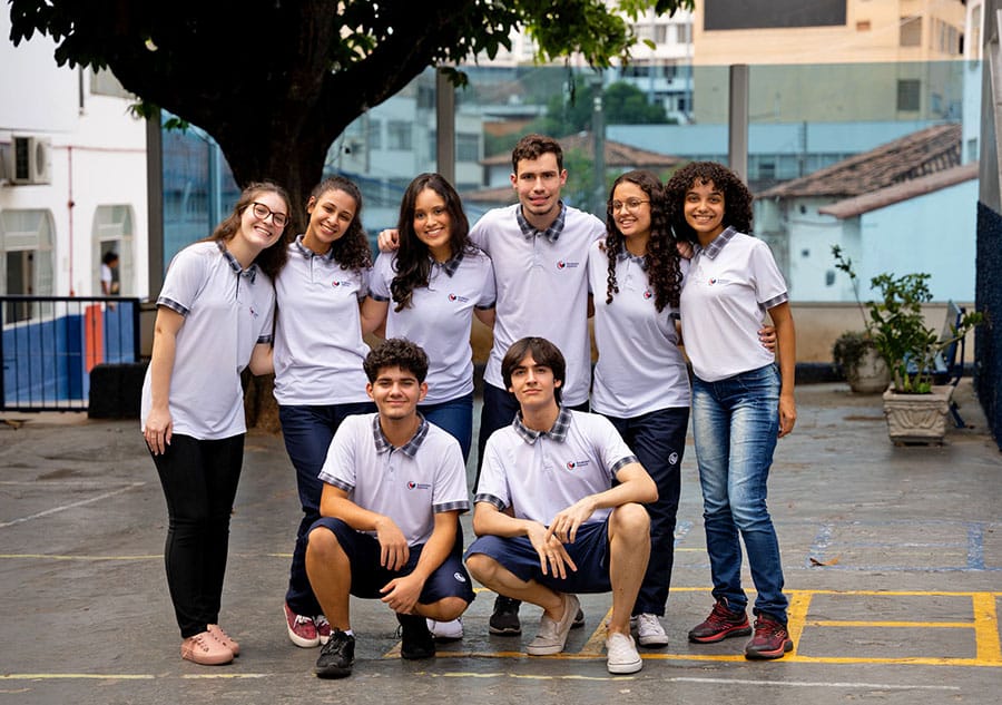 Além de uma bolsa integral os participantes podem receber descontos exclusivos Além de uma bolsa integral os participantes podem receber descontos exclusivos