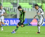 Botafogo bate lanterna América-MG e abre 12 pontos de vantagem do vice