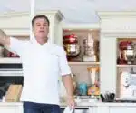 Chef de cozinha e apresentador morre aos 61 anos após reação alérgica