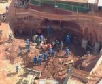 Desabamento em obra de supermercado deixa três operários mortos