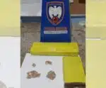 Tablete de maconha e pedra de crack são apreendidas pela PM em Apiacá